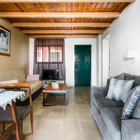 Vasilikos Garden Suites Extérieur photo