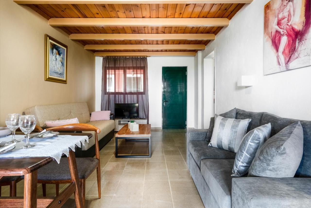 Vasilikos Garden Suites Extérieur photo
